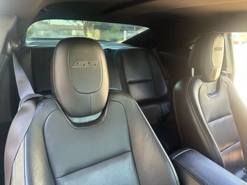 Used 2014 Chevrolet Camaro SS w/ SS Performance Package RWD image 21