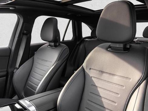 Certified 2026 Mercedes-Benz GLC 300 4MATIC image 12