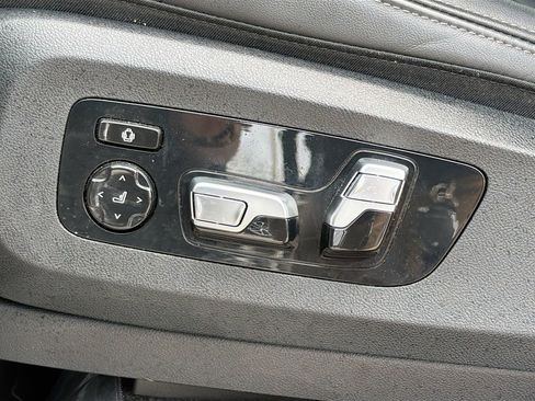 Used 2025 BMW X5 xDrive40i w/ Climate Comfort Package image 25