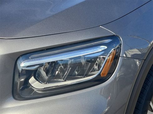 New 2026 Mercedes-Benz GLB 250 image 8