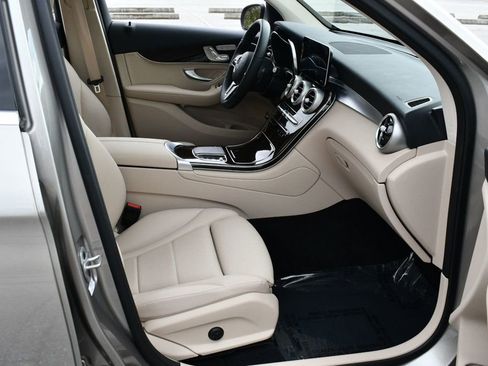 Used 2022 Mercedes-Benz GLC 300 image 44