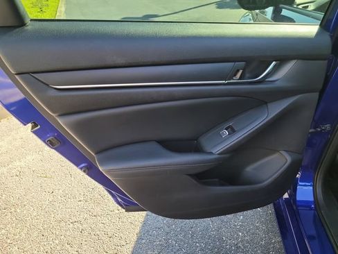 Used 2022 Honda Accord Sport Special Edition image 11