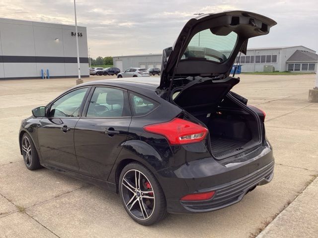 Used 2017 Ford Focus ST FWD image 16