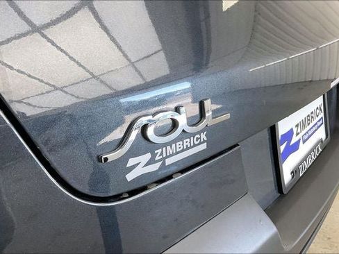 Used 2020 Kia Soul LX image 9