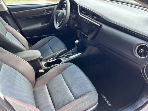 Used 2017 Toyota Corolla LE FWD image 15