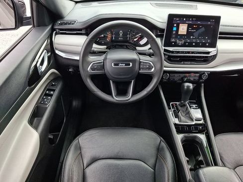 Used 2023 Jeep Compass Limited AWD/4WD image 11