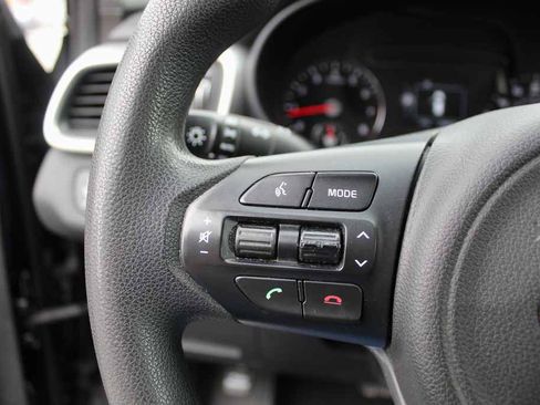 Used 2017 Kia Sorento AWD image 17