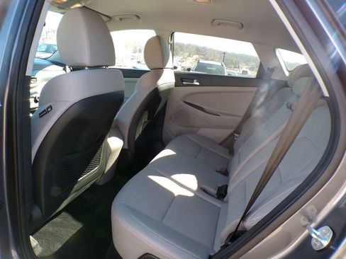 Used 2019 Hyundai Tucson Value image 19