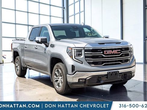 Used 2025 GMC Sierra 1500 SLT AWD/4WD image 24
