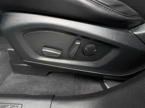 Used 2023 Ford Explorer XLT w/ Equipment Group 202A image 40