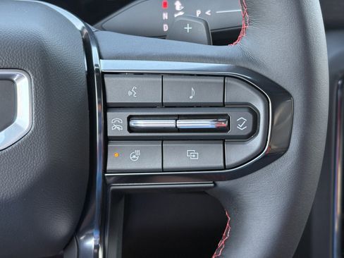 New 2026 GMC Yukon AT4 Ultimate w/ LPO, Floor Liner Package image 38