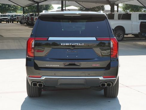 Used 2025 GMC Yukon Denali AWD/4WD image 4