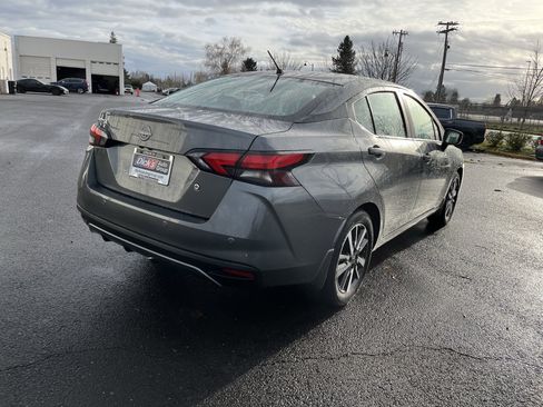 Used 2025 Nissan Versa S w/ S Plus Package image 5