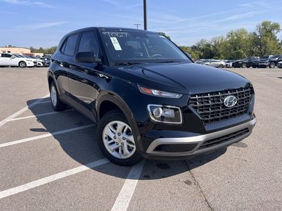 New 2025 Hyundai Venue SE