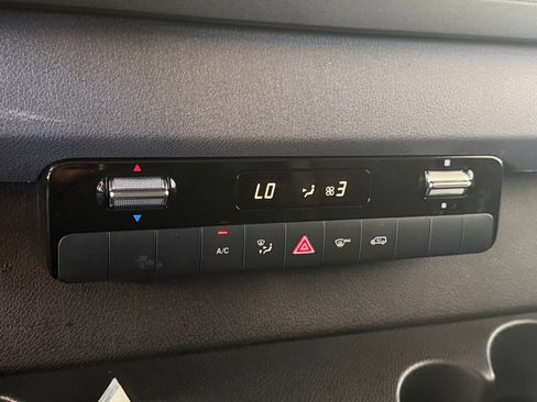 Used 2025 Mercedes-Benz Sprinter 2500 image 23