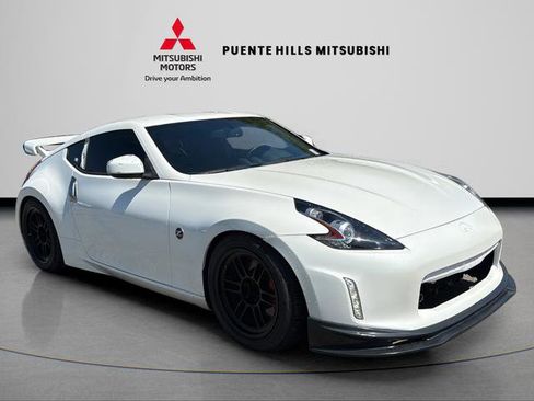Used 2019 Nissan 370Z w/ Sport Package image 3