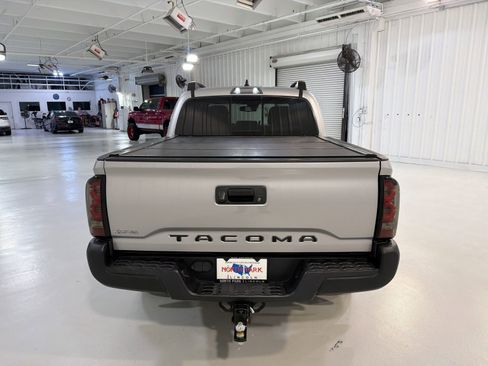 Used 2021 Toyota Tacoma TRD Off-Road AWD/4WD image 25
