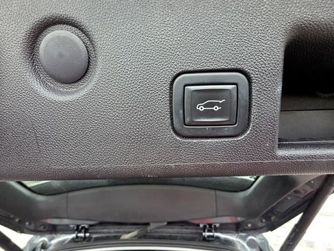 Used 2021 Chevrolet Equinox LT AWD/4WD image 9