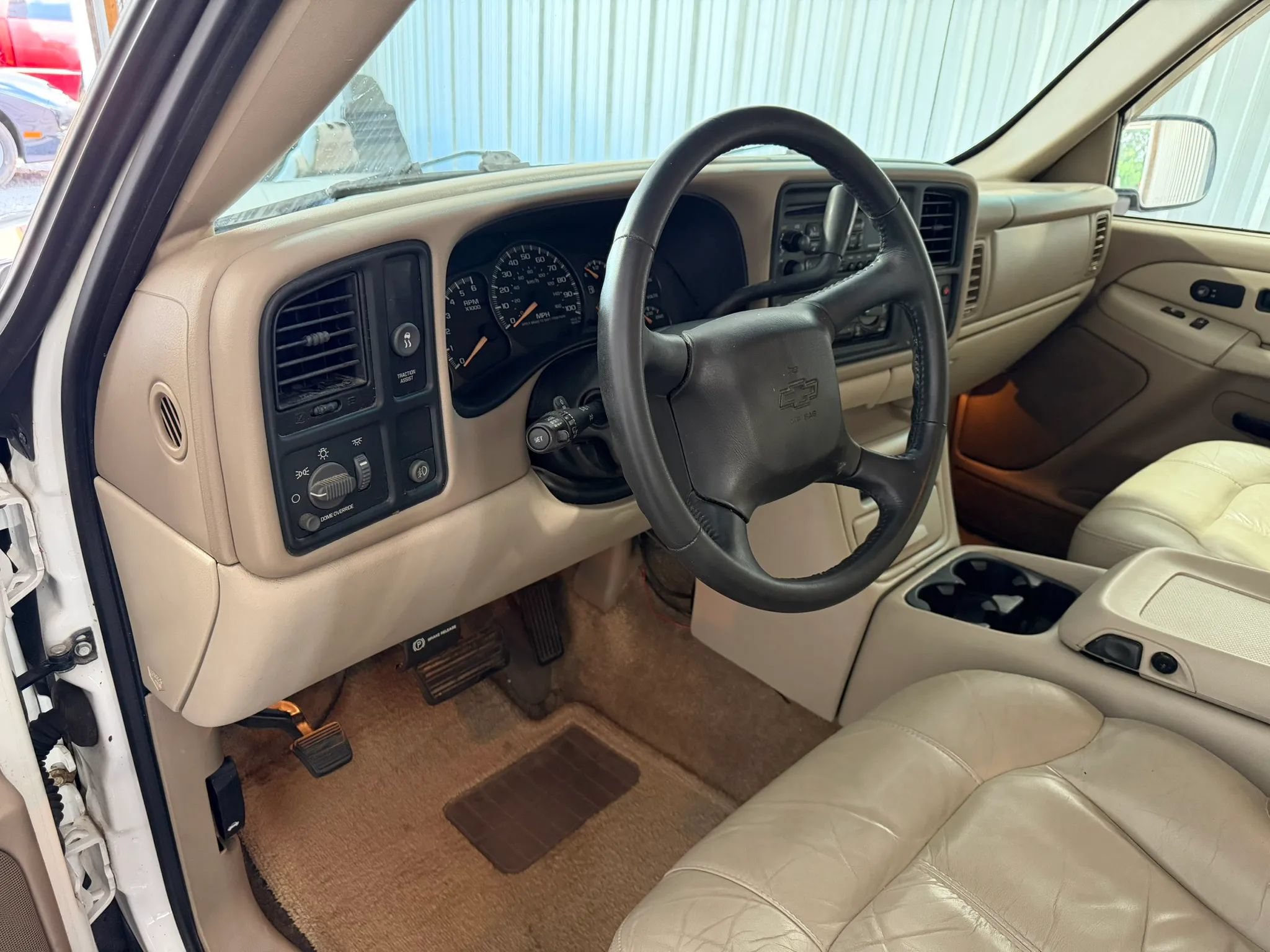 Used 2002 Chevrolet Tahoe LT RWD image 29