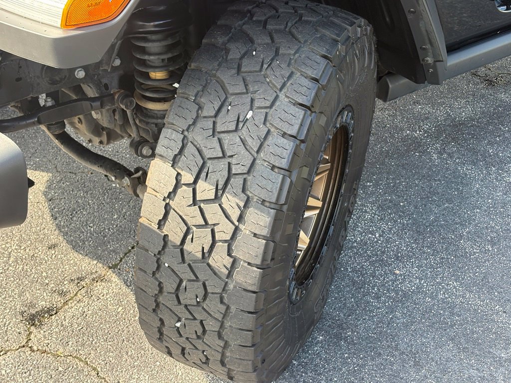 Used 2024 Jeep Wrangler Unlimited Rubicon w/ Convenience Group AWD/4WD image 30