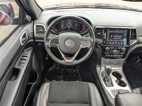 Used 2022 Jeep Grand Cherokee Laredo X image 15