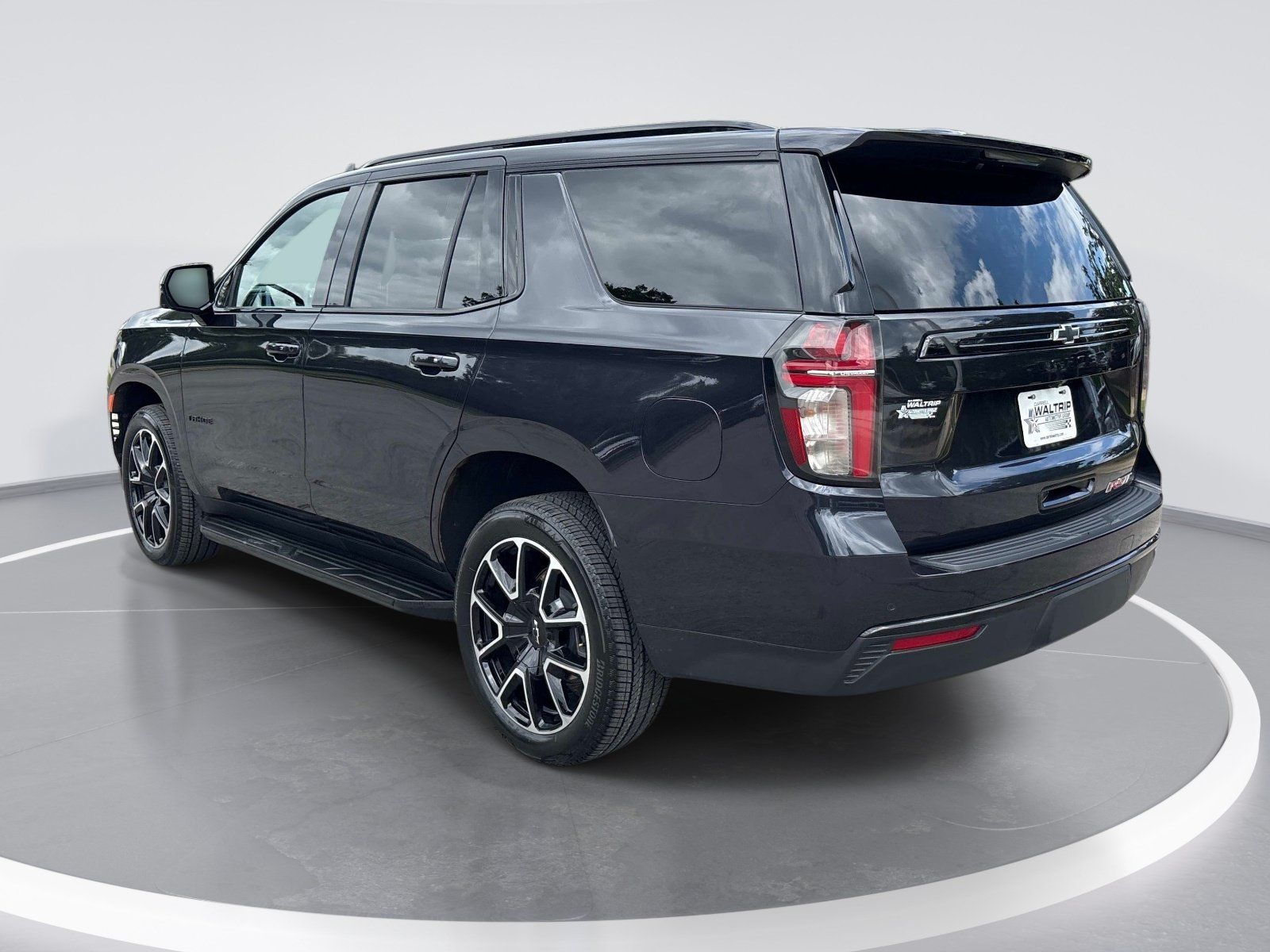 Used 2023 Chevrolet Tahoe RST w/ Luxury Package AWD/4WD image 6