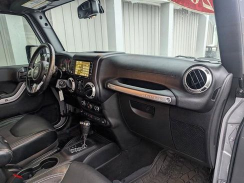 Used 2015 Jeep Wrangler Unlimited Sport image 18