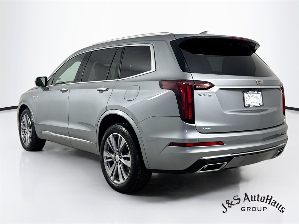 Used 2025 Cadillac XT6 Premium Luxury AWD/4WD image 5