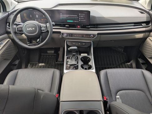 New 2026 Kia Carnival EX FWD image 12