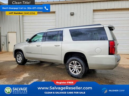 Used 2016 Chevrolet Suburban LT RWD image 3
