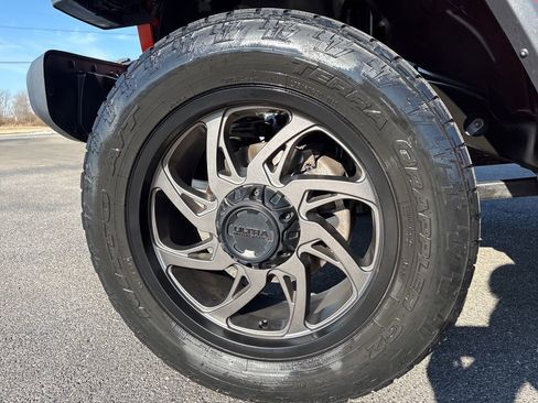 Used 2018 Jeep Wrangler Unlimited Sahara image 53