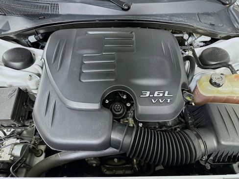 Used 2022 Chrysler 300 S image 9