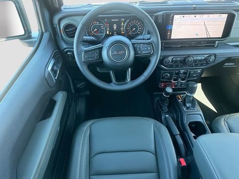 New 2026 Jeep Gladiator Mojave image 16