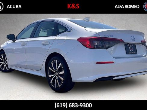 Used 2024 Honda Civic EX image 9