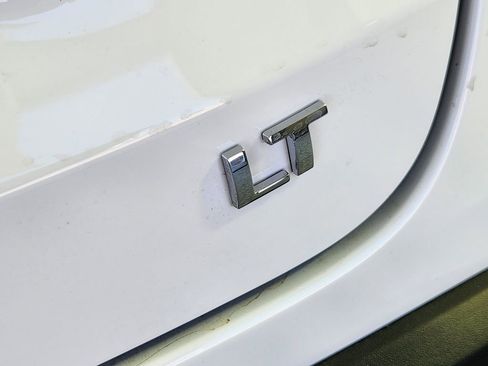 New 2026 Chevrolet Trax LT w/ Driver Confidence Package image 9