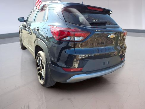 Used 2025 Chevrolet TrailBlazer LT image 3