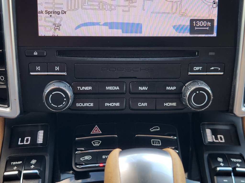 Used 2017 Porsche Cayenne AWD/4WD image 19