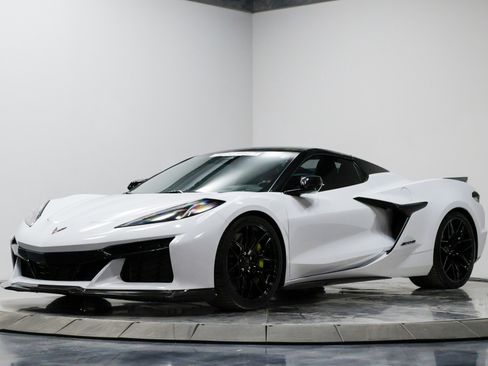 Used 2024 Chevrolet Corvette Z06 w/ Stealth Interior Trim Package image 9