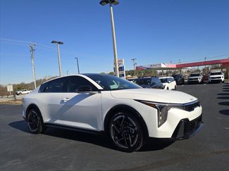 New 2025 Kia K4 GT-Line video 1
