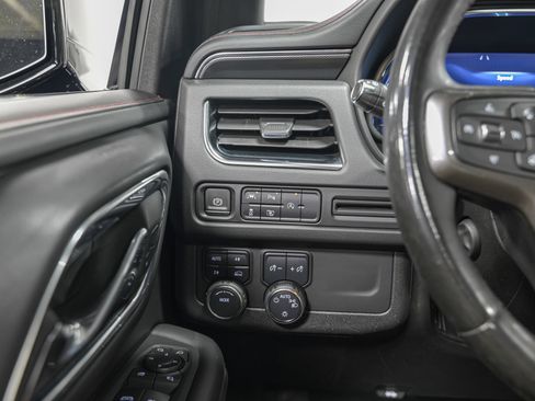 Used 2024 Chevrolet Suburban RST w/ Luxury Package AWD/4WD image 18