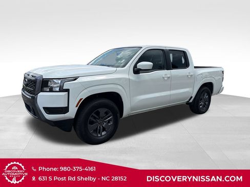 Certified 2025 Nissan Frontier SV RWD image 1