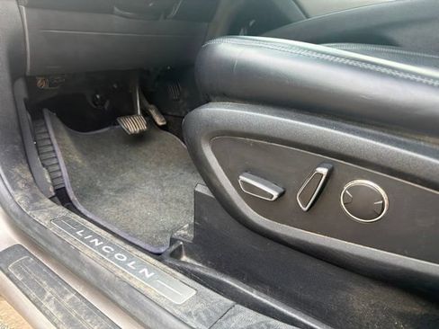 Used 2019 Lincoln Nautilus Select FWD image 13