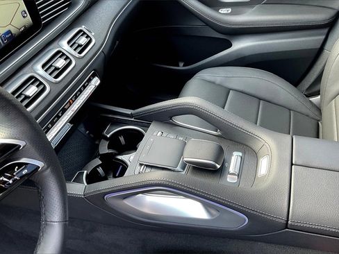New 2025 Mercedes-Benz GLS 450 4MATIC image 8