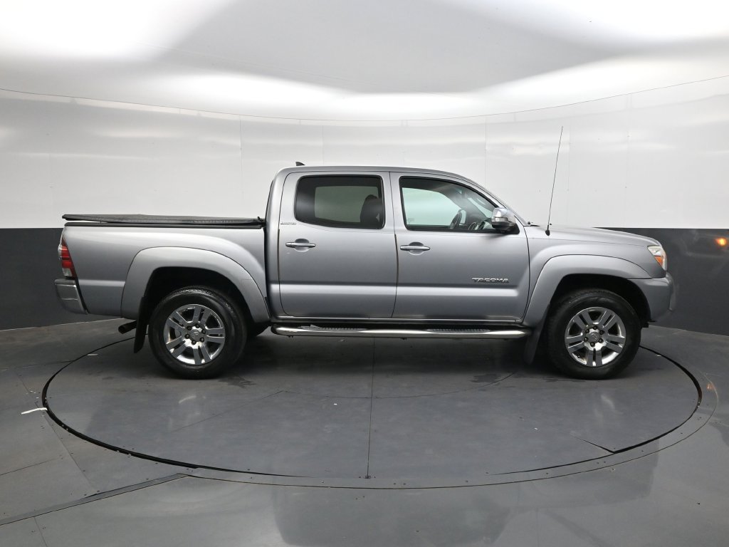 Used 2015 Toyota Tacoma 4x4 Double Cab w/ Limited Package image 3
