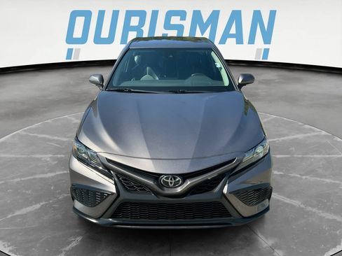 Used 2024 Toyota Camry SE FWD image 9