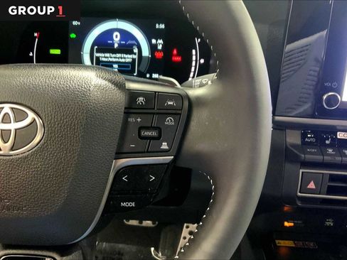 Certified 2025 Toyota Camry SE w/ Convenience Package image 24