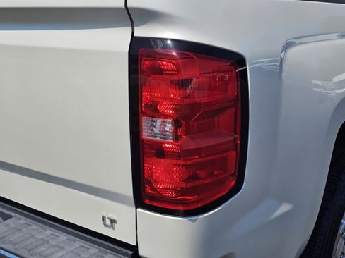 Used 2015 Chevrolet Silverado 1500 LT w/ Texas Edition, 1LT Trim RWD image 9