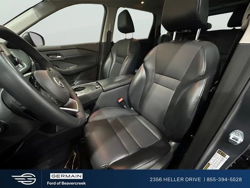 Used 2022 Nissan Rogue SV w/ SV Premium Package image 10