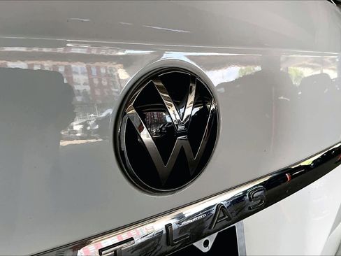 Used 2022 Volkswagen Atlas SE image 30