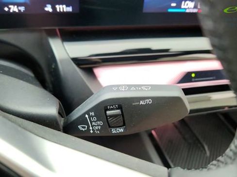 Used 2025 BMW i5 xDrive40 w/ Premium Package AWD/4WD image 42